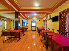 Hotel Empire by OYO Rooms