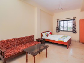 Pednekar's Guest House By OYO Rooms