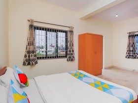 Pednekar's Guest House By OYO Rooms