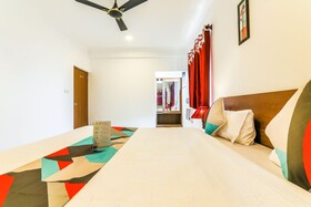 Picnic Residency by FabHotel