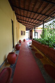 Salotel Near Mae De Deus Church