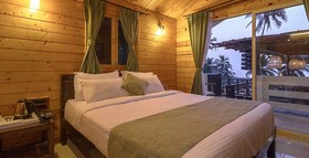 Antares Beach Resort