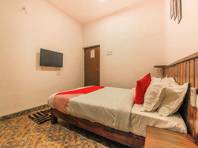 Aquamarina Vagator by OYO Rooms