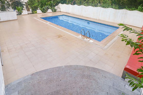 Humming Wood by GuestHouser