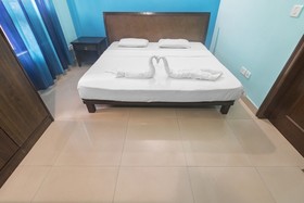 Humming Wood by GuestHouser