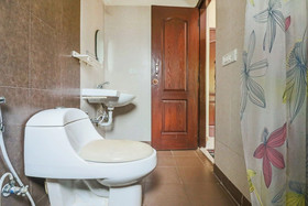 Humming Wood by GuestHouser