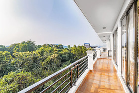 Humming Wood by GuestHouser