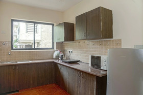 Humming Wood by GuestHouser