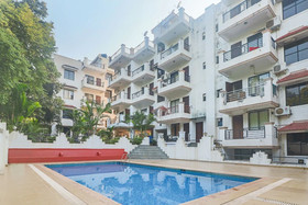 Humming Wood by GuestHouser