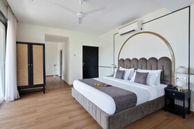 Mademoiselle Boutique Hotel & Cafe