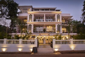 Mademoiselle Boutique Hotel & Cafe
