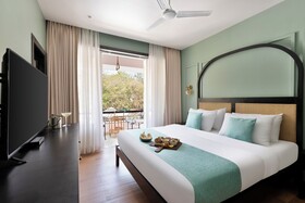 Mademoiselle Boutique Hotel & Cafe