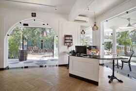 Mademoiselle Boutique Hotel & Cafe