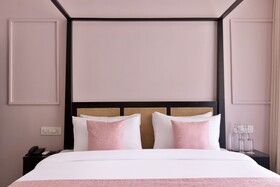 Mademoiselle Boutique Hotel & Cafe