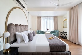 Mademoiselle Boutique Hotel & Cafe