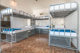 Piggy Hostel Vagator