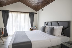 Stone Wood Beach Resort & SPA