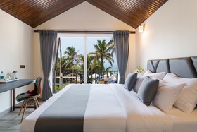 Stone Wood Beach Resort & SPA