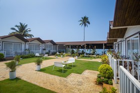 Stone Wood Beach Resort & SPA