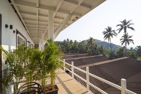 Stone Wood Beach Resort & SPA