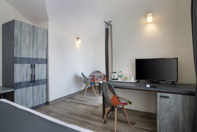 Stone Wood Beach Resort & SPA