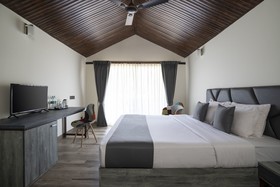 Stone Wood Beach Resort & SPA