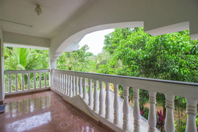 Ray Villa by OYO Rooms