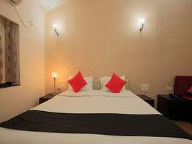 Capital O 22969 The Center Court