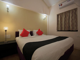 Capital O 22969 The Center Court