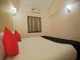 Capital O 22969 The Center Court