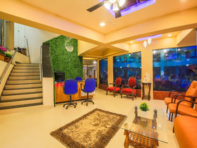 Capital O 22969 The Center Court