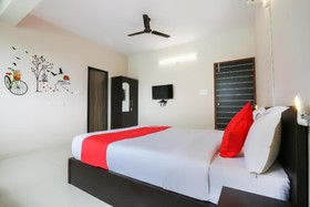 Hotel Sunshine by OYO Rooms