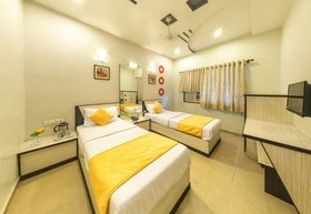 OYO Flagship 19003 Hotel Rudra Mahal