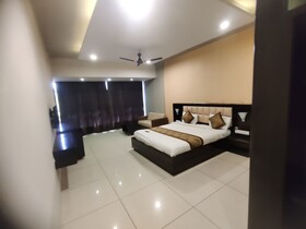 Hotel Rest and View