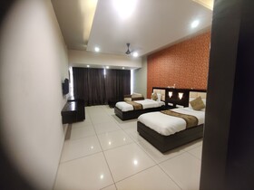 Hotel Rest and View