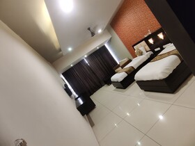 Hotel Rest and View