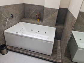 Ramada by Wyndham Gandhidham Shinay