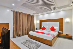 Hotel Comfort by OYO Rooms