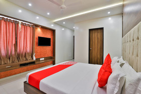 Hotel Comfort by OYO Rooms