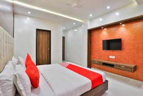 Hotel Comfort by OYO Rooms