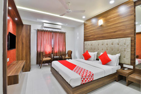 Hotel Comfort by OYO Rooms