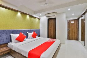 Hotel Comfort by OYO Rooms