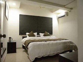 The Sky Comfort - Hotel Jamnagar Residency