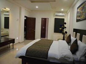 The Sky Comfort - Hotel Jamnagar Residency