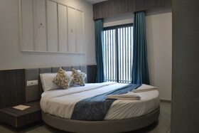 Hotel Sweet Time Restaurant Banquet & Rooms