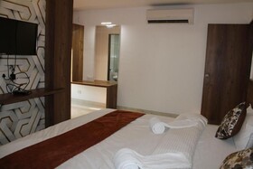 Hotel The Grand Piano