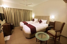 Central Beacon Hotel Surat