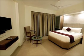 Central Beacon Hotel Surat