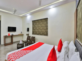 Hotel Saineel by OYO Rooms