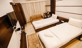 Fabhotel Prime Midtown